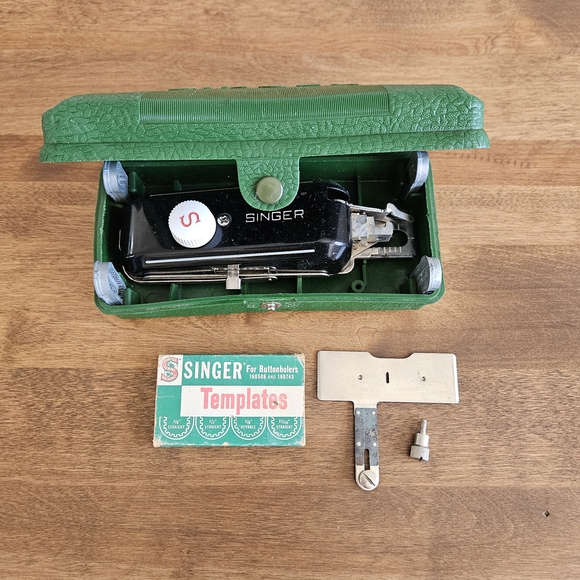 Singer Green Sewing Machine Templates - Picture 1 of 2